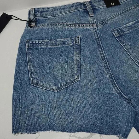 Blank NYC High Rise Ribcage Short NWT Size 28 - Picture 7 of 11